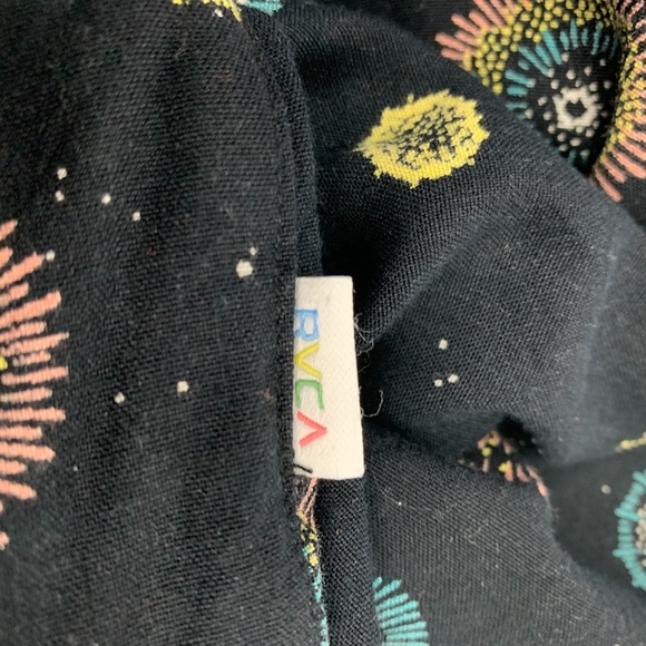 RVCA Lotus Black Space Print V-Neck Casual… - Picture 12 of 14